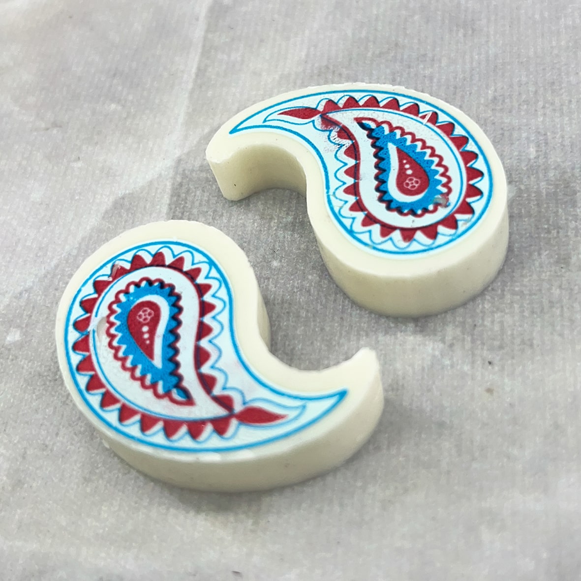 ترنسفرشیت شکلات پازلی طرح ترمه (P07)